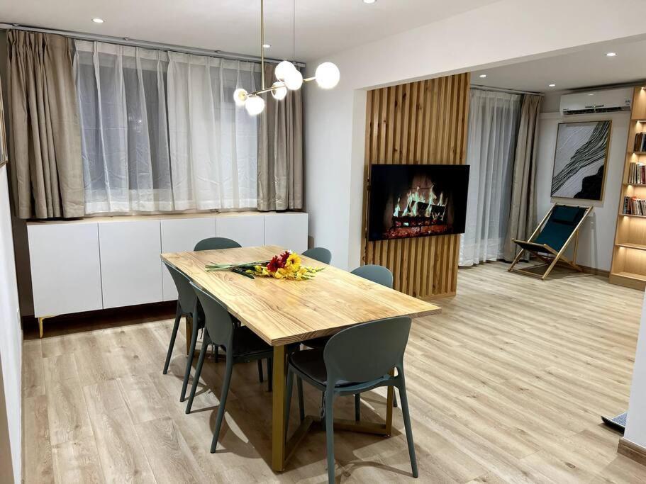 Perle Au Centre Ville Avec Vue Mer Et Montagne Сен Дьони Екстериор снимка